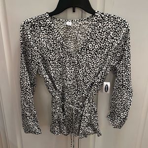 NWT Old Navy Blouse XS Leopard